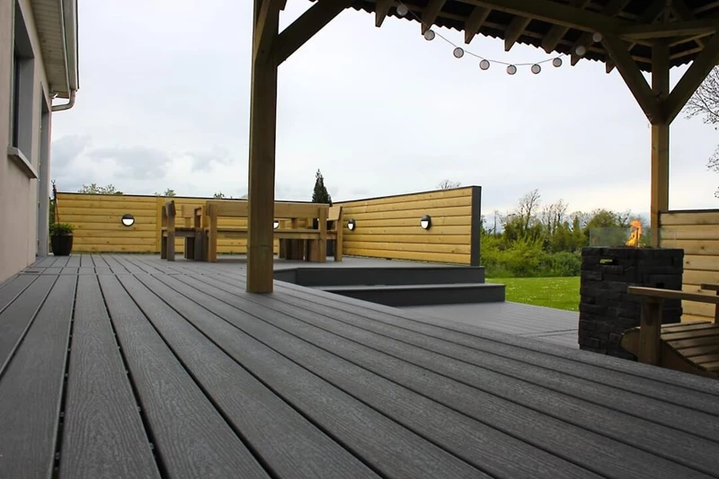 High standing pergola covering a fire pit