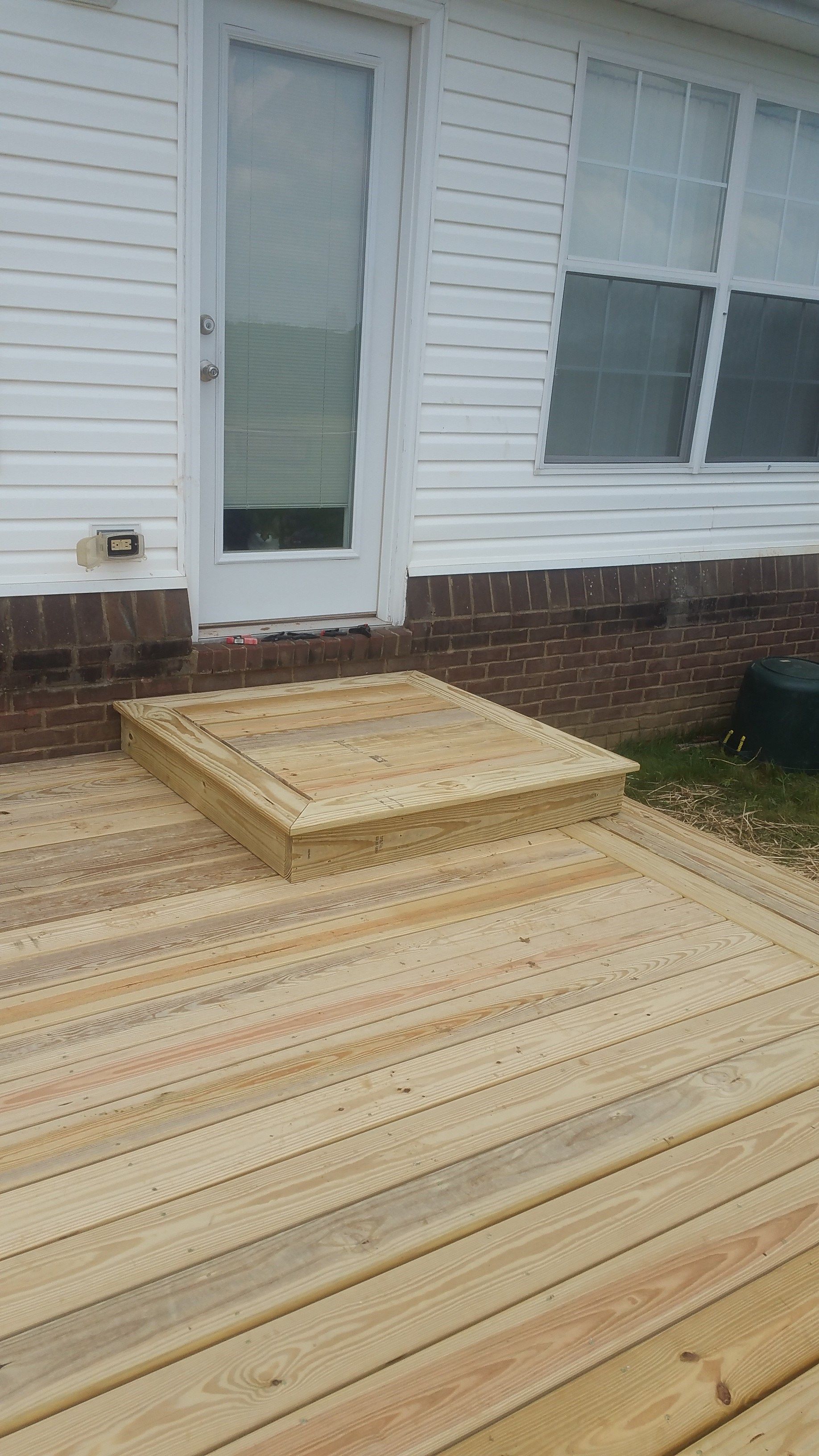 Back Yard Platform Deck - Picture 7042 | Decks.com by Trex