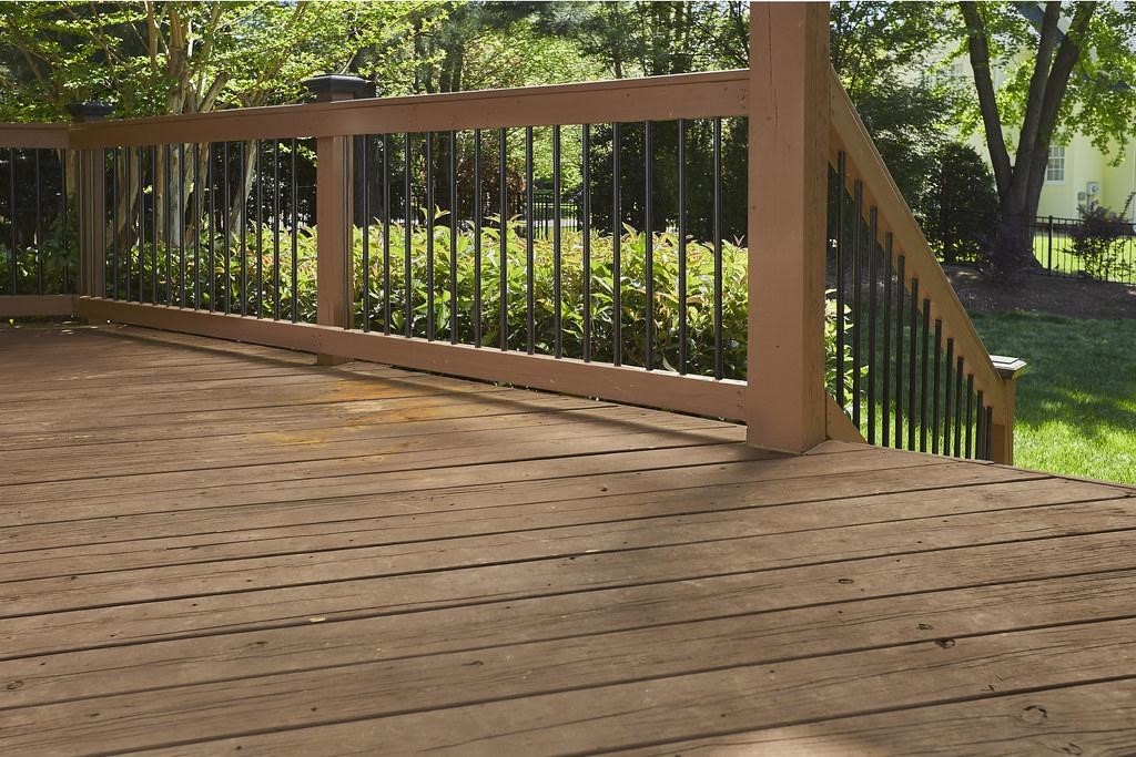 Best Deck Material Options For 2021 Decks Com By Trex   20051217391504 