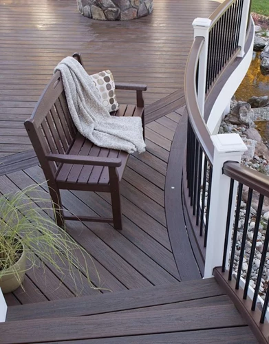 Curved Deck With A Bench